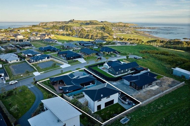 Photo of property in 65 Shearwater Drive, Kaikoura, 7300