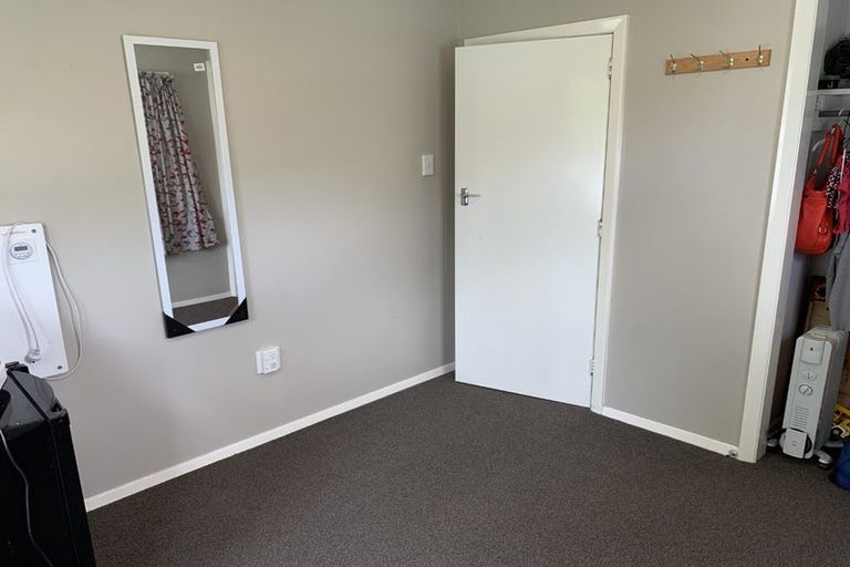 Photo of property in 63 Stokes Valley Road, Stokes Valley, Lower Hutt, 5019