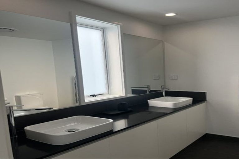 Photo of property in 33 Hinaki Street, Poike, Tauranga, 3112