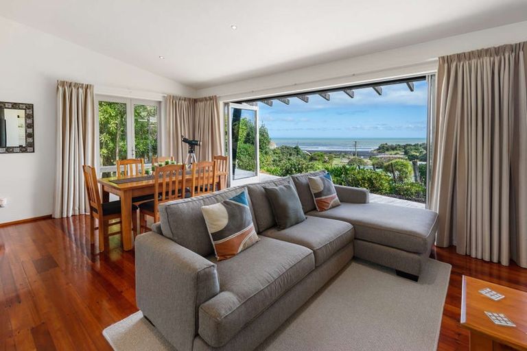 Photo of property in 20 Mowhanau Drive, Kai Iwi, Whanganui, 4574