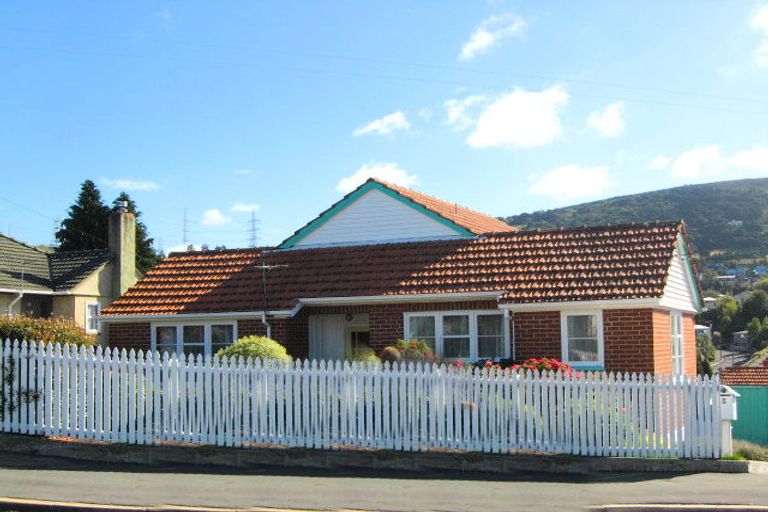 Photo of property in 9 Holyrood Avenue, Wakari, Dunedin, 9010