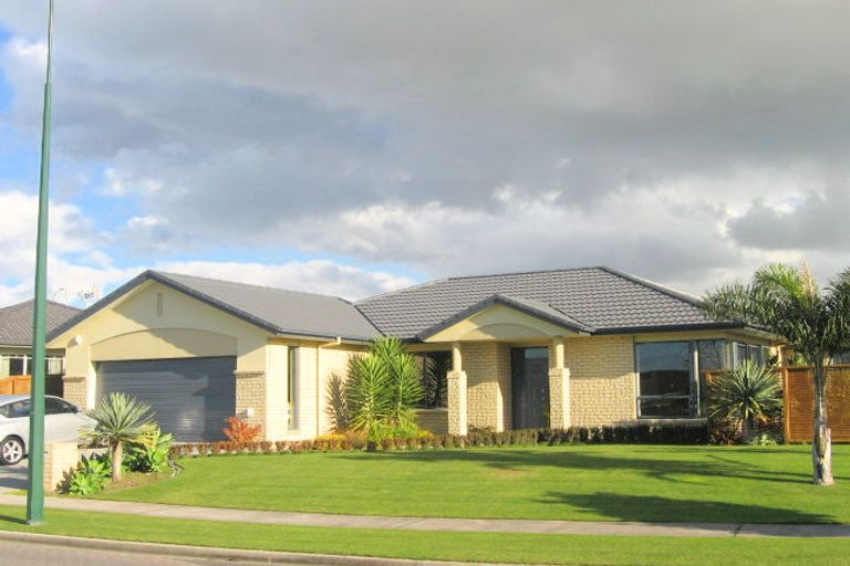 Photo of property in 31 Craigavon Drive, East Tamaki, Auckland, 2013