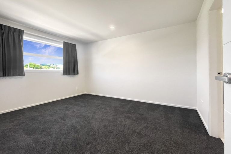 Photo of property in 36 Pateke Drive, Kenepuru, Porirua, 5022