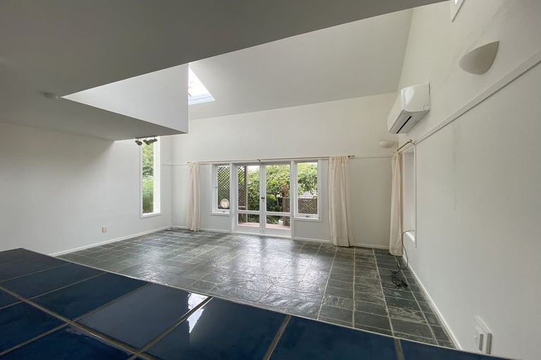 Photo of property in 2a Seaforth Avenue, Mangere Bridge, Auckland, 2022