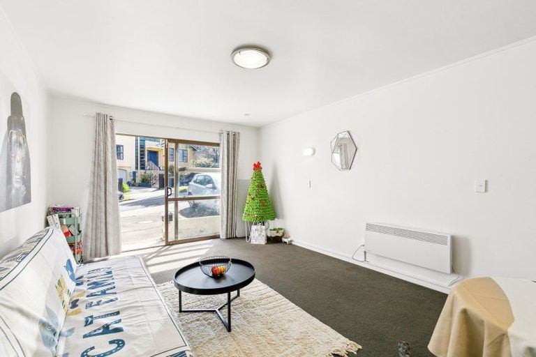 Photo of property in 8/6 Kaikoura Street, Maupuia, Wellington, 6022