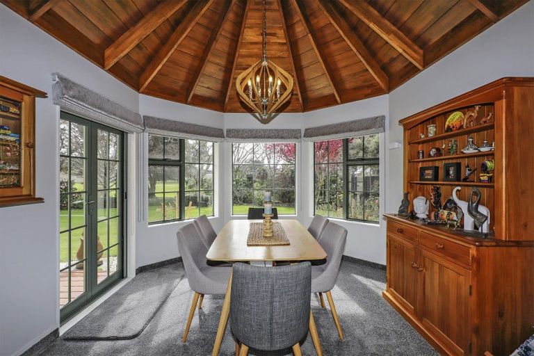 Photo of property in 15 Jacaranda Place, Greenmeadows, Napier, 4112