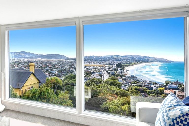 Photo of property in 104 Cliffs Road, Saint Clair, Dunedin, 9012