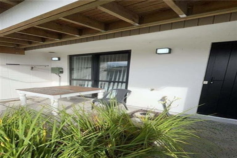 Photo of property in 5a Colin Chester Drive, Silverdale, 0932