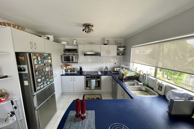 Photo of property in 25 Chadlington Avenue, Henderson, Auckland, 0612
