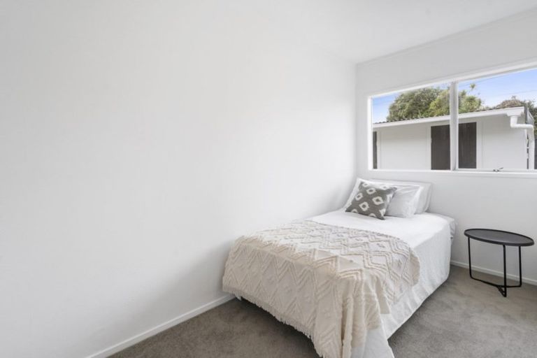 Photo of property in 2/27 Harwood Road, Mount Wellington, Auckland, 1060