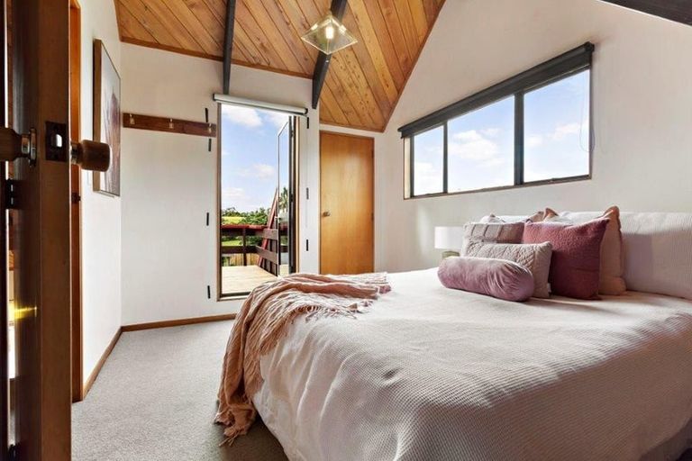 Photo of property in 16a Pah Road, Onerahi, Whangarei, 0110