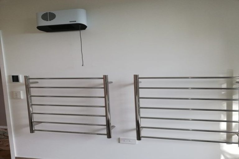 Photo of property in 10 Kingsgate Place, Burnside, Christchurch, 8053