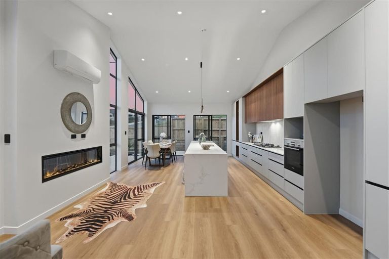Photo of property in 10 Whale Bay Rise, Gulf Harbour, 0930