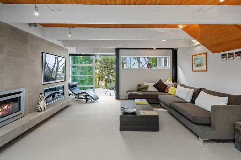 Photo of property in 63 Santa Maria Avenue, Mount Pleasant, Christchurch, 8081