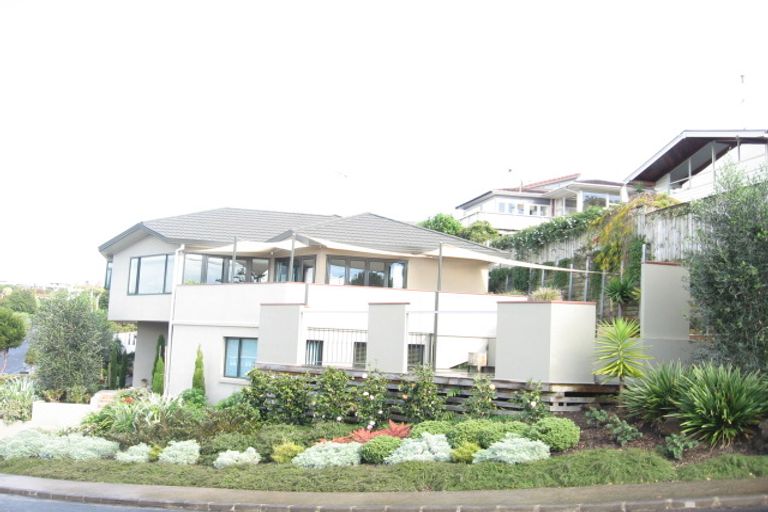 Photo of property in 2/3 Colmar Road, Mellons Bay, Auckland, 2014