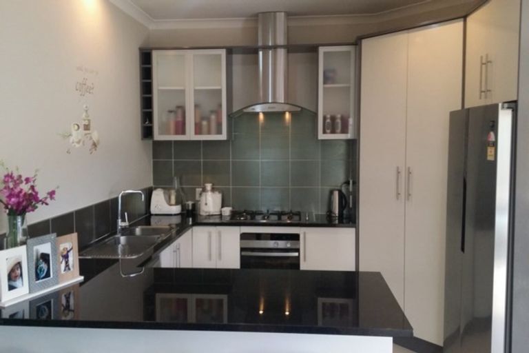 Photo of property in 15 Stamford Crescent, Flat Bush, Auckland, 2019