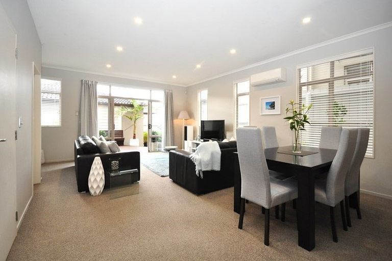 Photo of property in 107 Baverstock Road, Flat Bush, Auckland, 2016