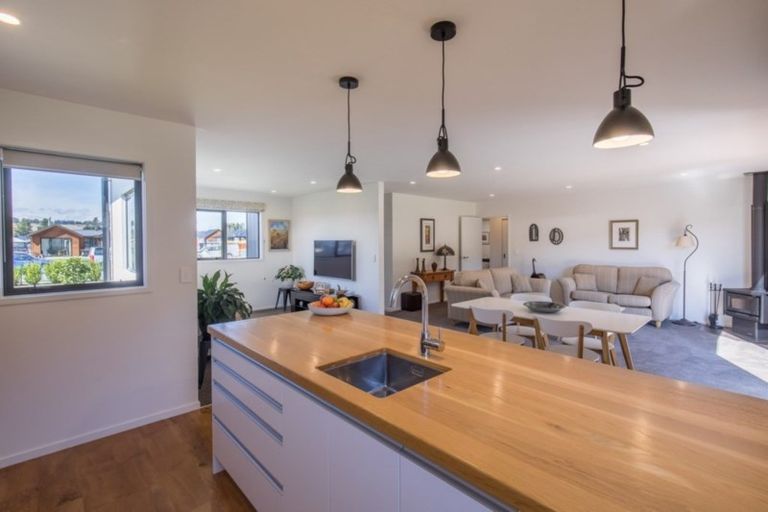 Photo of property in 20 Snowberry Street, Albert Town, Wanaka, 9305