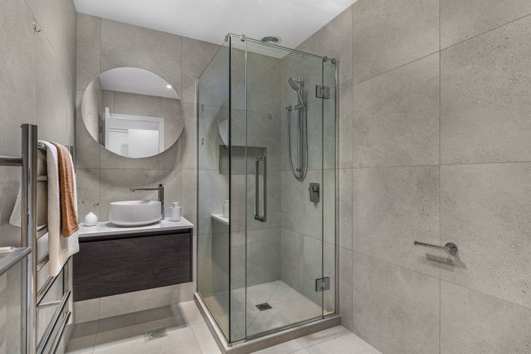 Photo of property in 5/35 Marine Parade, Hobsonville, Auckland, 0616