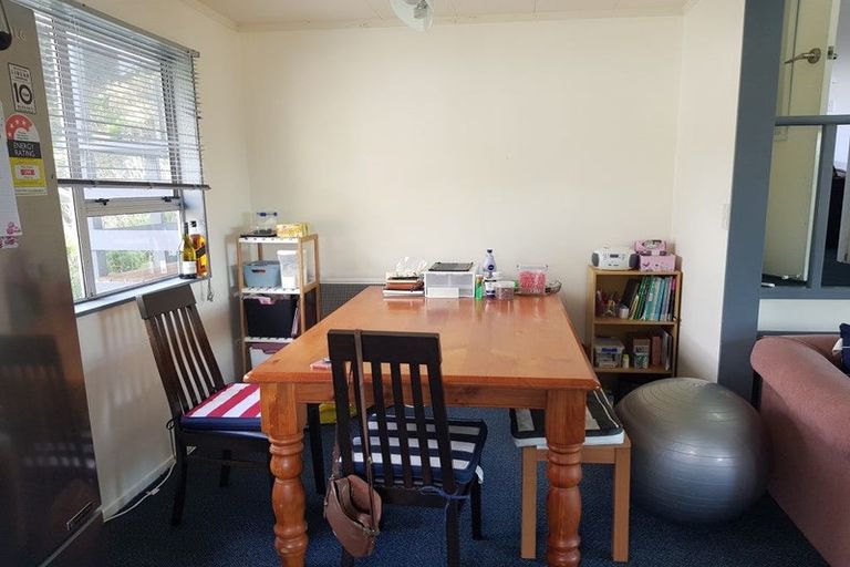 Photo of property in 30 Postgate Drive, Whitby, Porirua, 5024