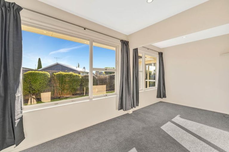 Photo of property in 43 Charles Upham Avenue, Hillmorton, Christchurch, 8025