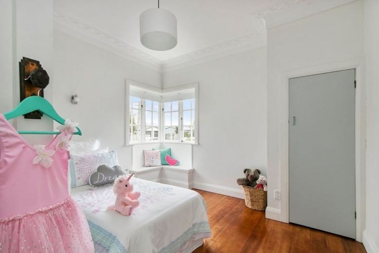 Photo of property in 31 Burnside Street, Waterloo, Lower Hutt, 5011