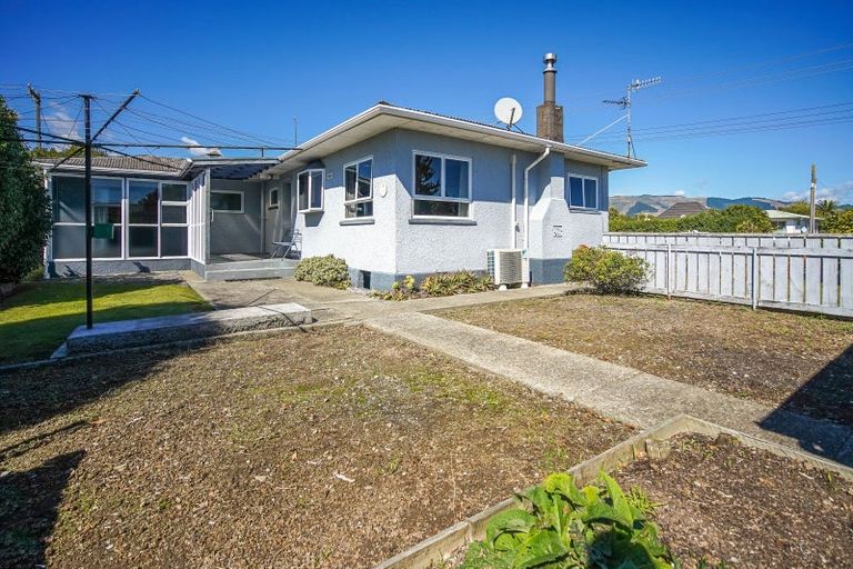 Photo of property in 73 Songer Street, Stoke, Nelson, 7011