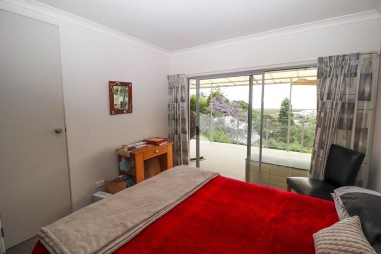 Photo of property in 128 Brunton Crescent, Thames, 3500