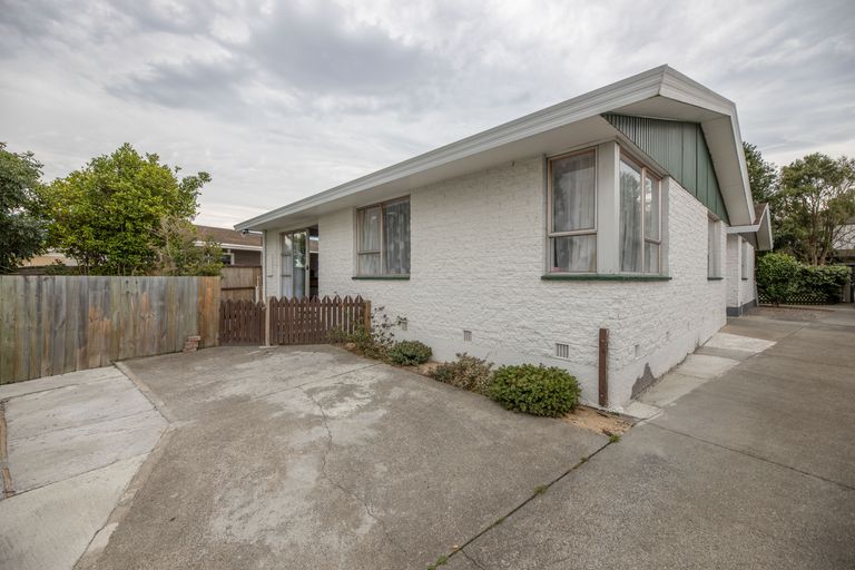 Photo of property in 1/41 Oldwood Street, Bishopdale, Christchurch, 8053