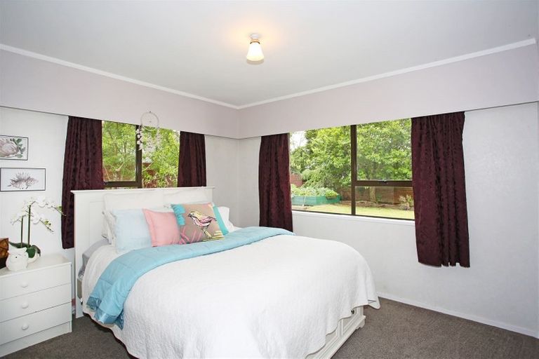 Photo of property in 1 Heron Place, Waiuku, 2123