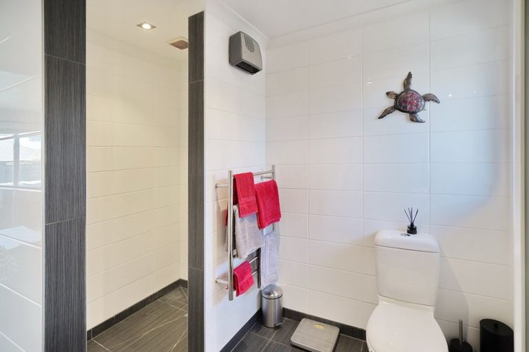 Photo of property in 42 Mokihi Gardens, Hillmorton, Christchurch, 8024