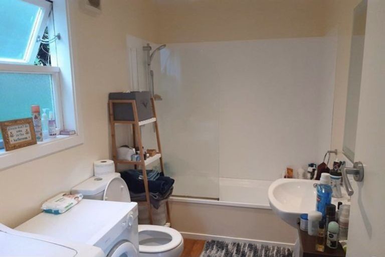 Photo of property in 2a Columbia Way, Kingston, Wellington, 6021