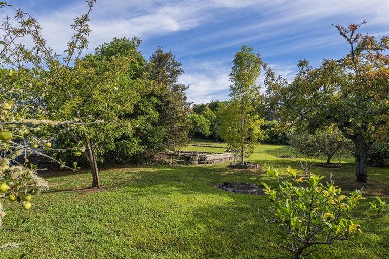 Photo of property in 2101 Paparoa Valley Road, Paparoa, 0571