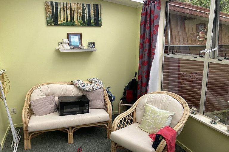 Photo of property in 11 Preston Street, Eltham, 4322