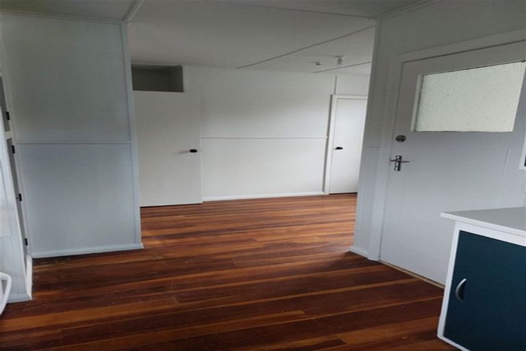 Photo of property in 33 Railway Crescent, Masterton, 5810