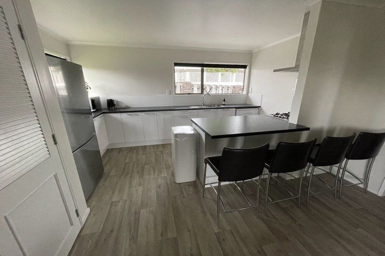 Photo of property in 34 Gilbass Avenue, Hamilton Lake, Hamilton, 3204