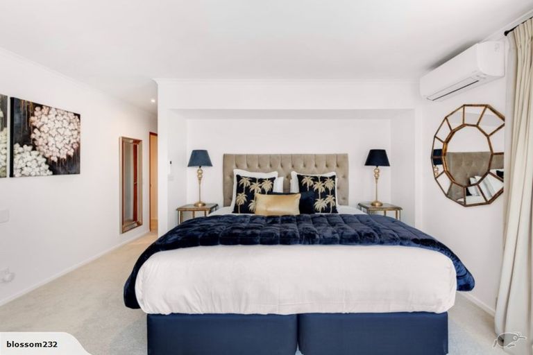 Photo of property in 5a Bolton Lane, Queenstown, 9300