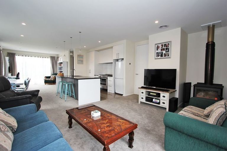 Photo of property in 38 Lansdowne Way, Rolleston, 7615