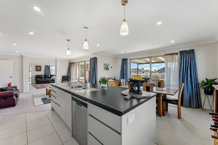 Photo of property in 1 Honeyfield Drive, Whalers Gate, New Plymouth, 4310