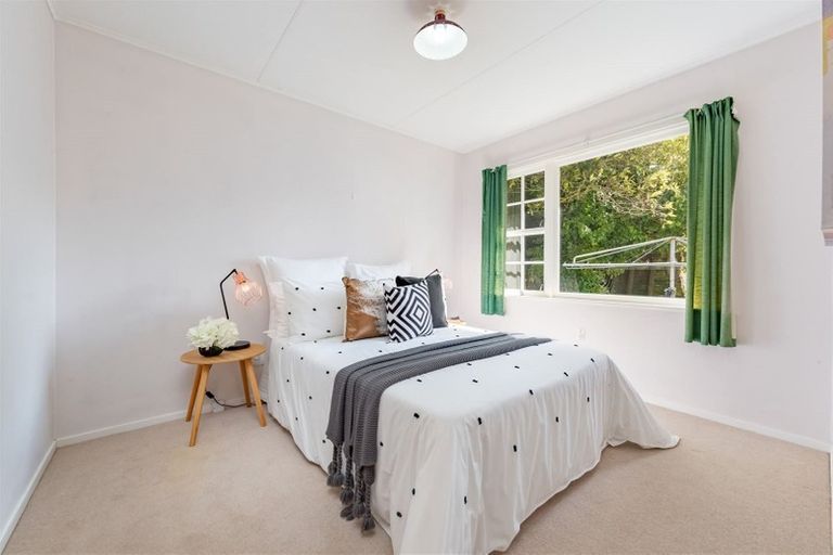 Photo of property in 27 Park Road, Belmont, Lower Hutt, 5010