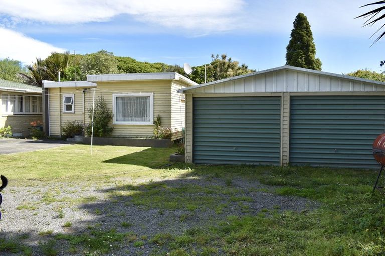 Photo of property in 32 Te Roto Road, Otaki, 5512