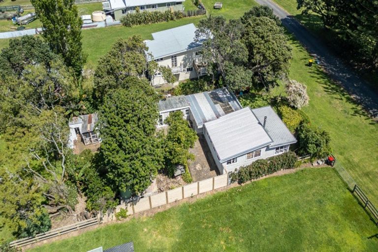 Photo of property in 74 Carey Road, Port Charles, Coromandel, 3584