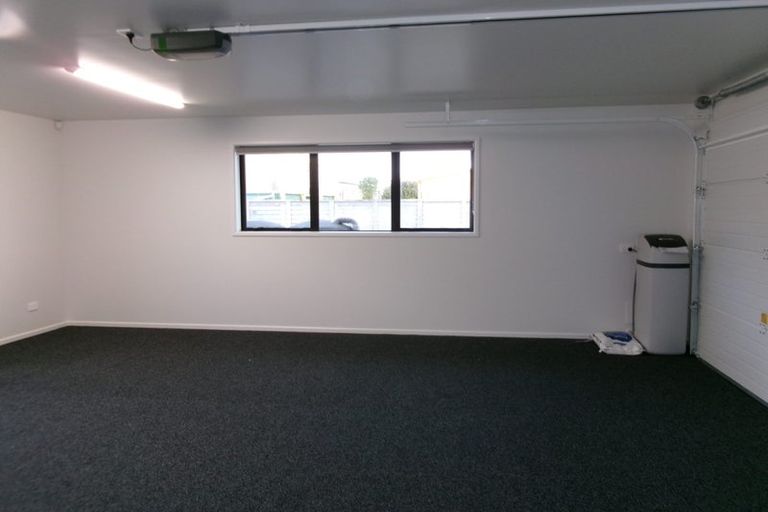 Photo of property in 93a Sandspit Road, Waiuku, 2123