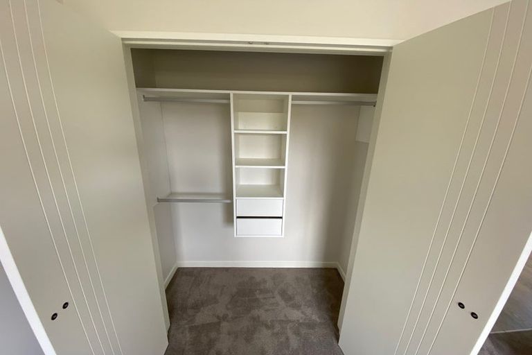 Photo of property in 18 Gilbransen Road, Kumeu, 0810