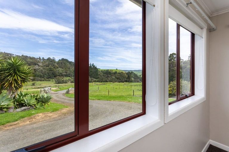 Photo of property in 369 Mangakura Road, Helensville, 0875