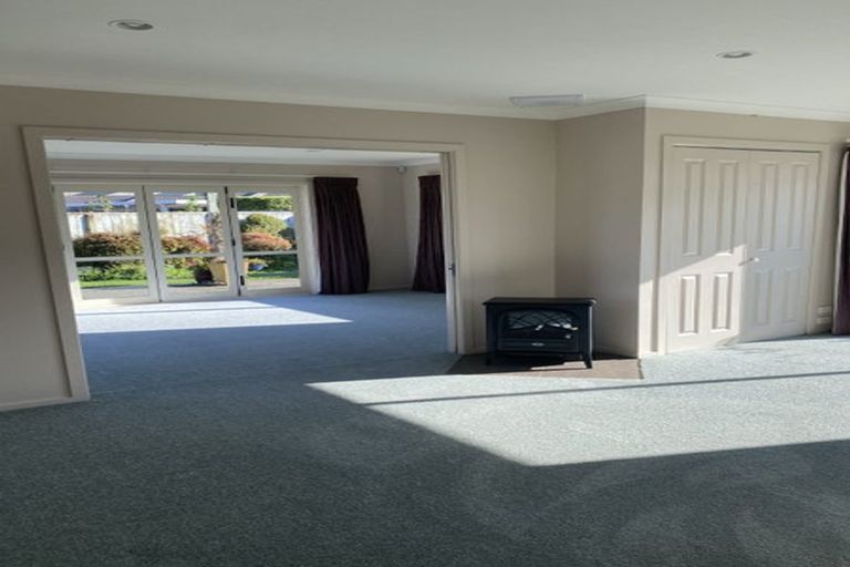 Photo of property in 18 Gilligan Close, College Estate, Whanganui, 4500
