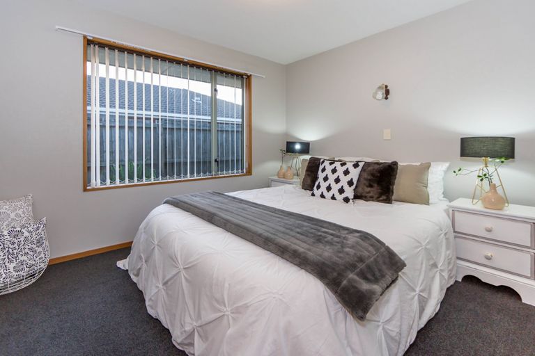 Photo of property in 1/15 Showgate Avenue, Sockburn, Christchurch, 8042