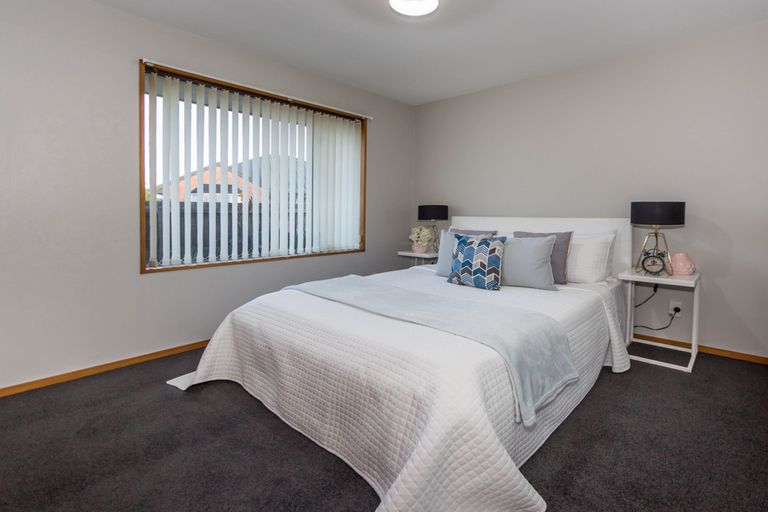Photo of property in 1/15 Showgate Avenue, Sockburn, Christchurch, 8042