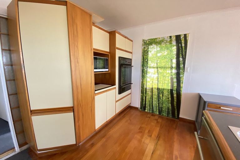 Photo of property in 54 Potter Avenue, Northcote, Auckland, 0627