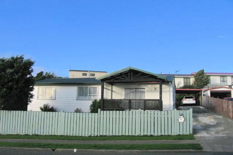 Photo of property in 7 Mossburn Grove, Kelson, Lower Hutt, 5010